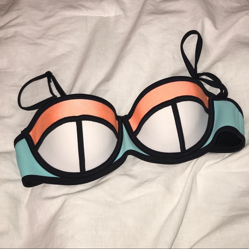 Triangl bikini